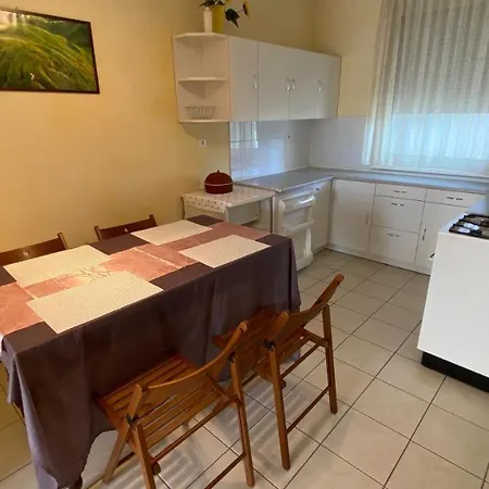 Apartment Orange *